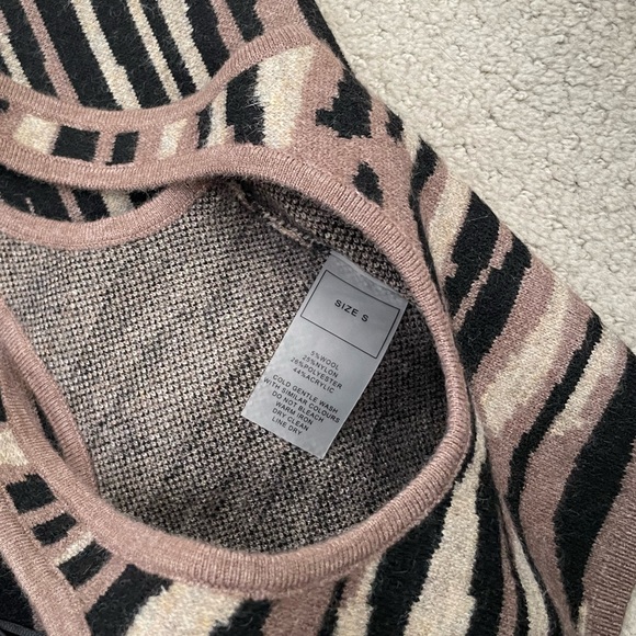 Maniere De Voir Zebra Print Flare Pants Set - Picture 7 of 7